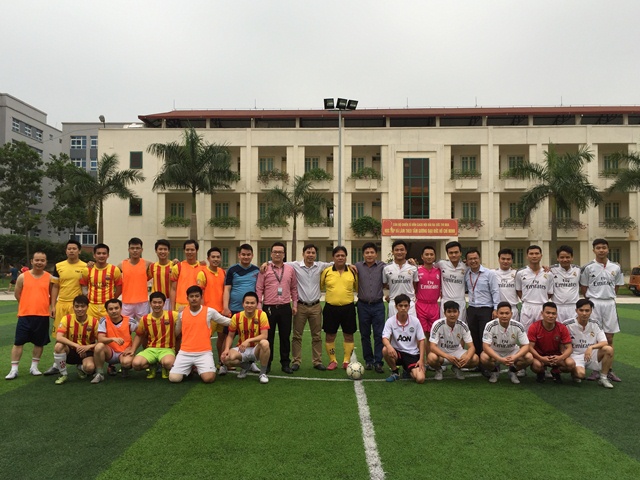 Giao lưu bóng đá nhân dịp kỷ niệm 40 năm giải phóng Miền Nam