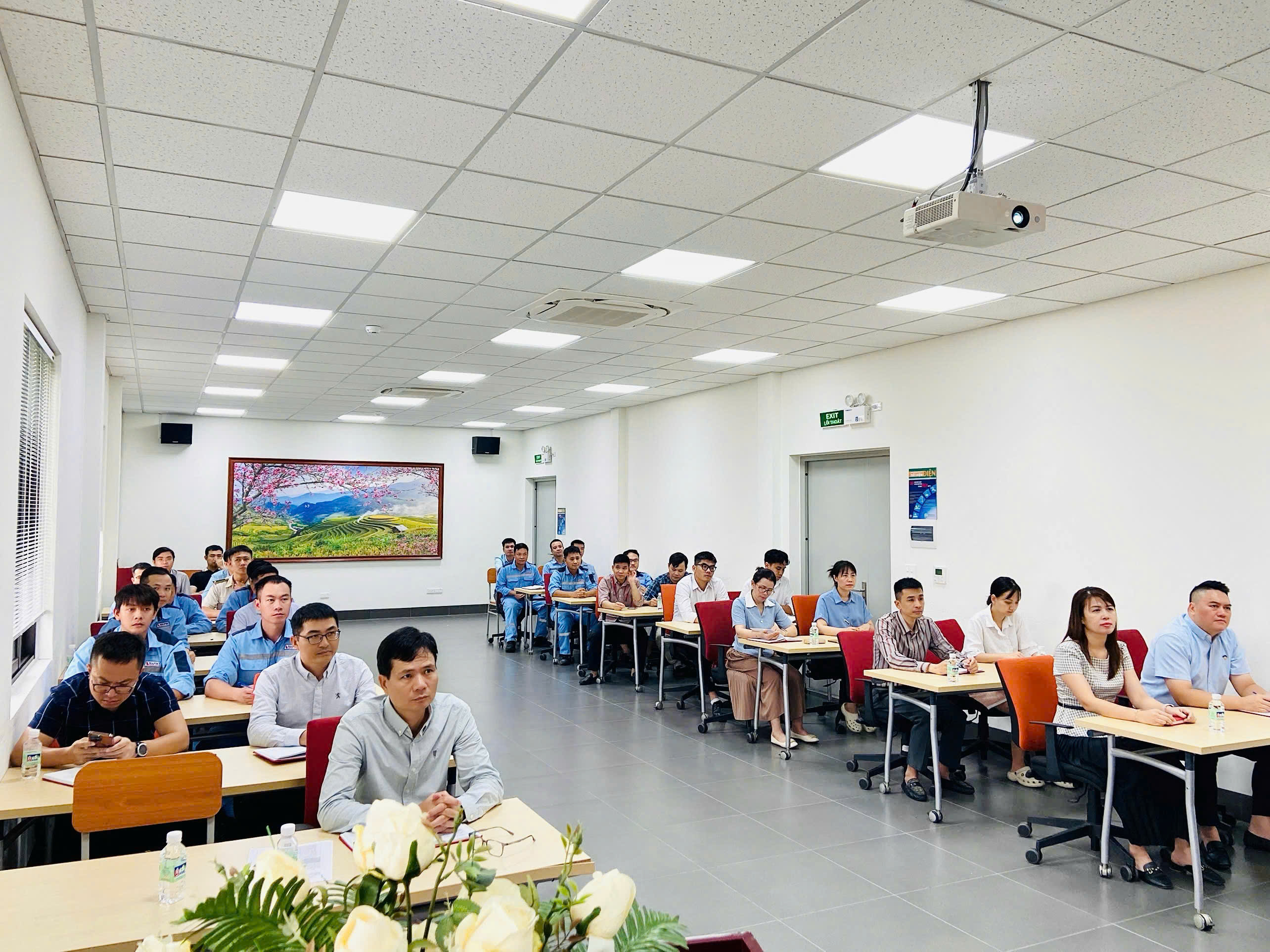 CHI BỘ NAFSC THAM DỰ HỘI NGHỊ HỌC TẬP, THỰC HÀNH TƯ TƯỞNG, ĐẠO ĐỨC, PHƯƠNG PHÁP, PHONG CÁCH HỒ CHÍ MINH VỀ BẢO VỆ NỀN TẢNG TƯ TƯỞNG CỦA ĐẢNG, ĐẤU TRANH PHẢN BÁC CÁC QUAN ĐIỂM SAI TRÁI, THÙ ĐỊCH NĂM 2026